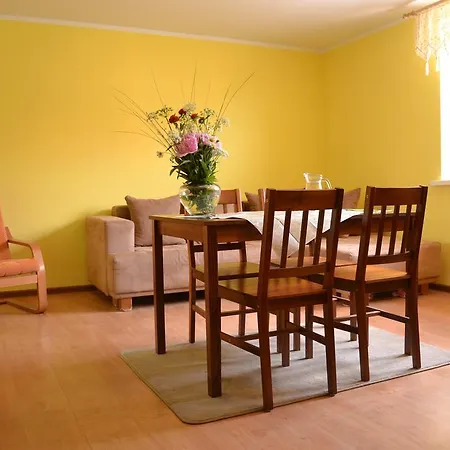 Apartament Mazurska ギジツコ
